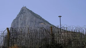 La Verja de Gibraltar entre el Peñón y La Línea de la Concepción antes de su retirada tras el acuerdo entre la Unión Europea y Reino Unido.